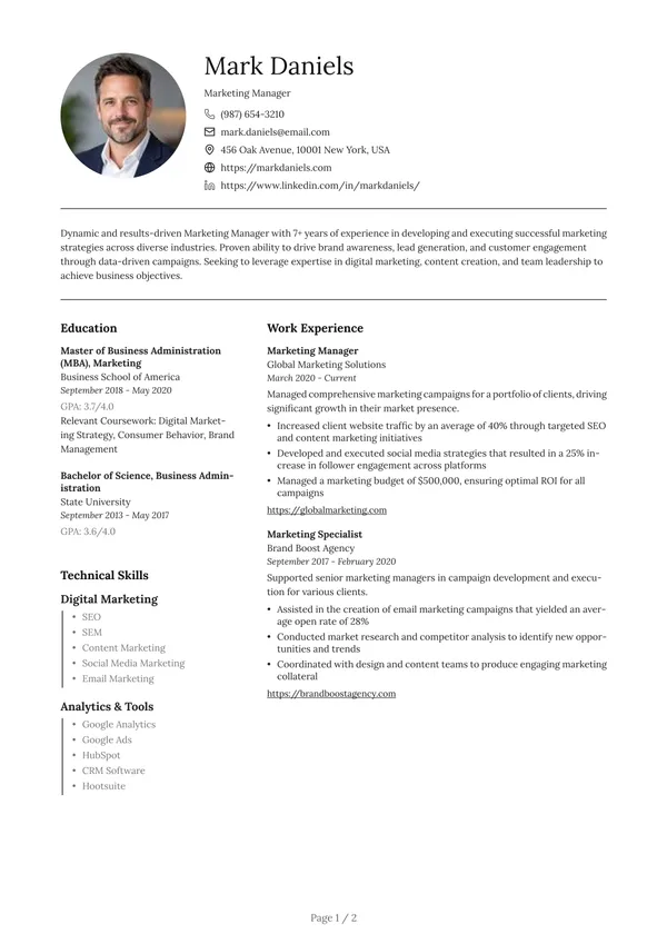 Preview of the Serif Clean Lines resume template: With sidebar, Round photo